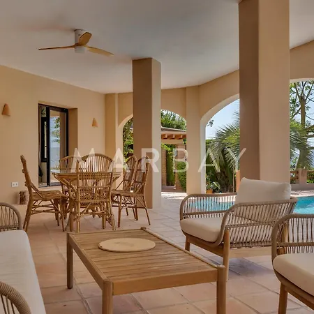 Auriga Villa *