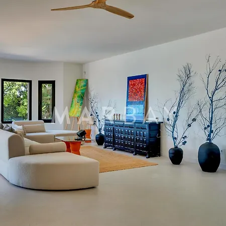 Auriga Villa